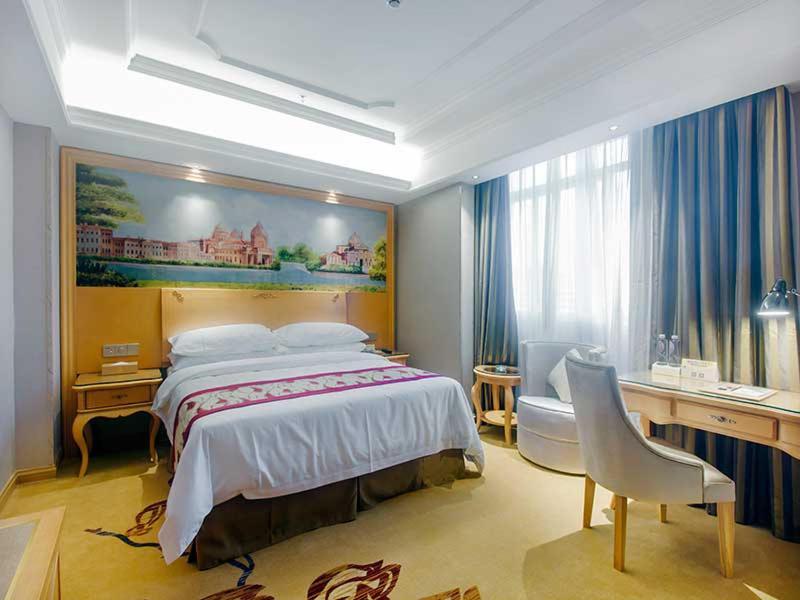 Vienna International Hotel Haikou West Bus Station エクステリア 写真